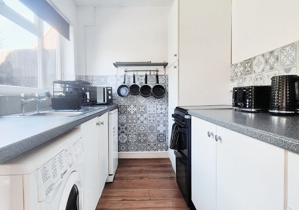 Comfort House | Shared kitchen | Electric kettle, toaster