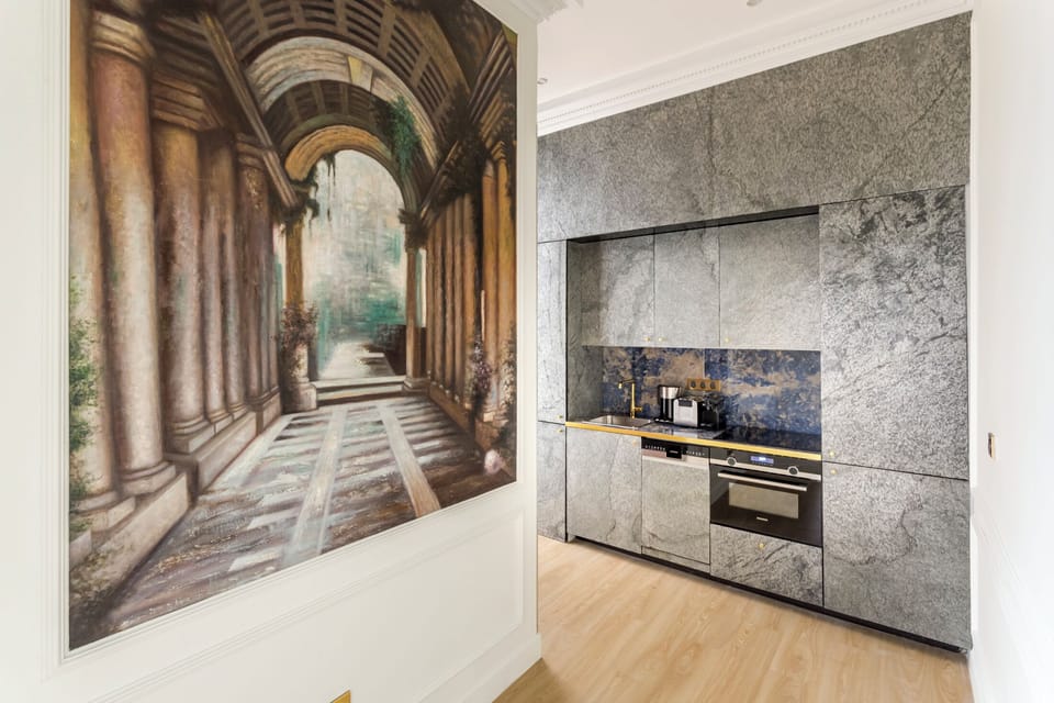 Apartment | Private kitchen | Fridge, microwave, oven, stovetop