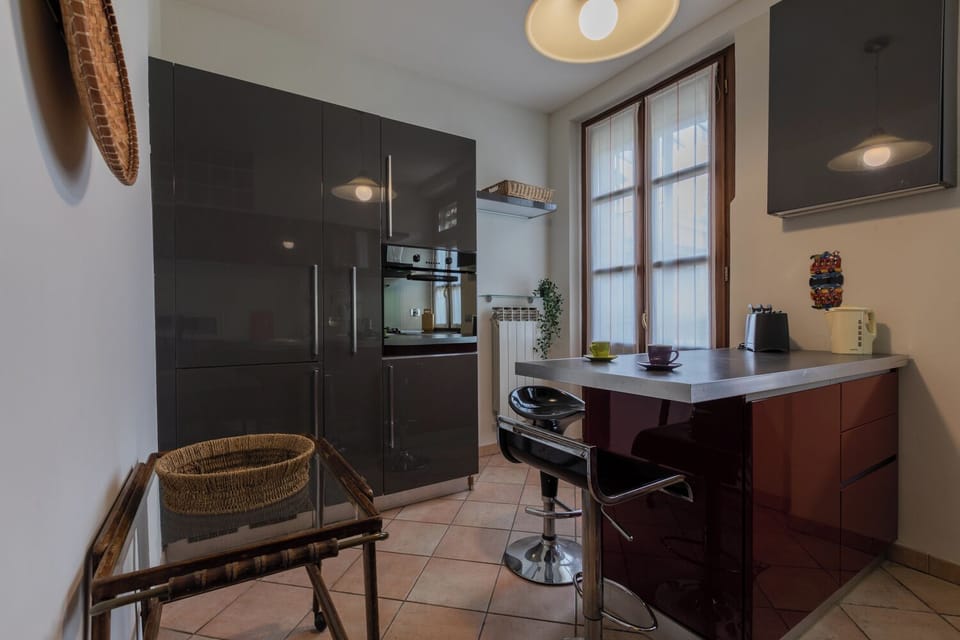 Apartment, 2 Bedrooms | Private kitchen | Electric kettle, toaster