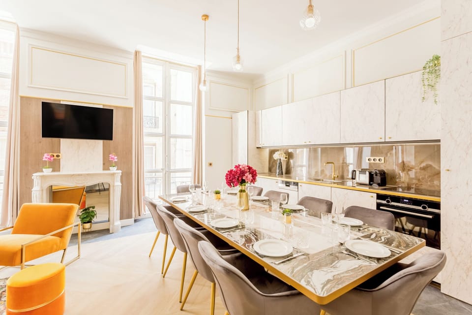 Apartment | Private kitchen | Fridge, microwave, oven, stovetop