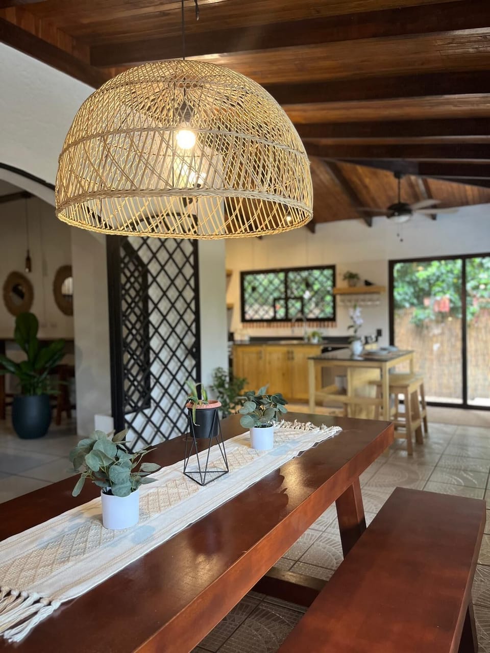 House | 5 bedrooms, high-speed internet