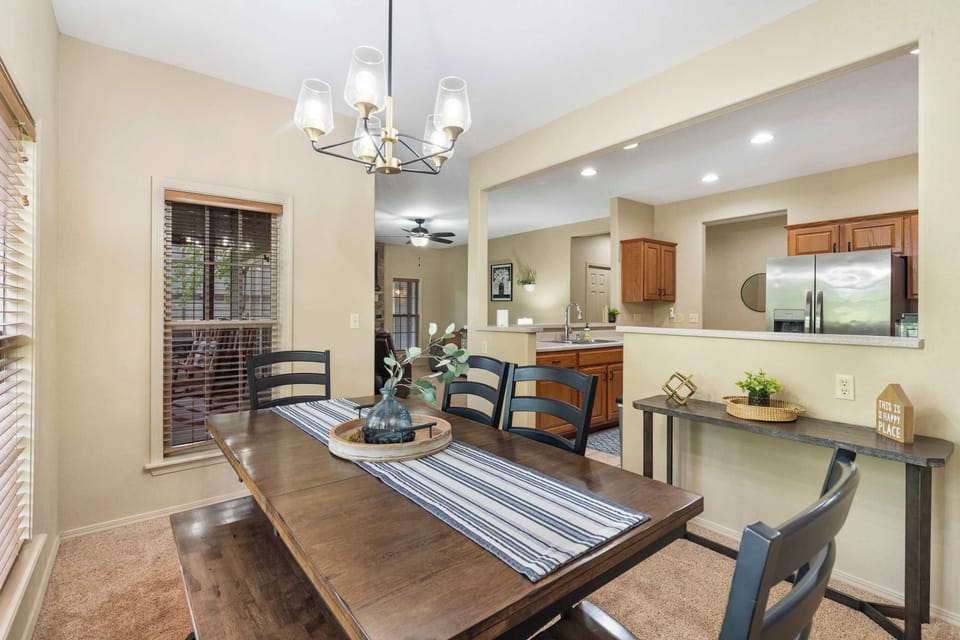 Condo, Multiple Beds, Balcony, Garden View (The Fairway Getaway) | Dining
