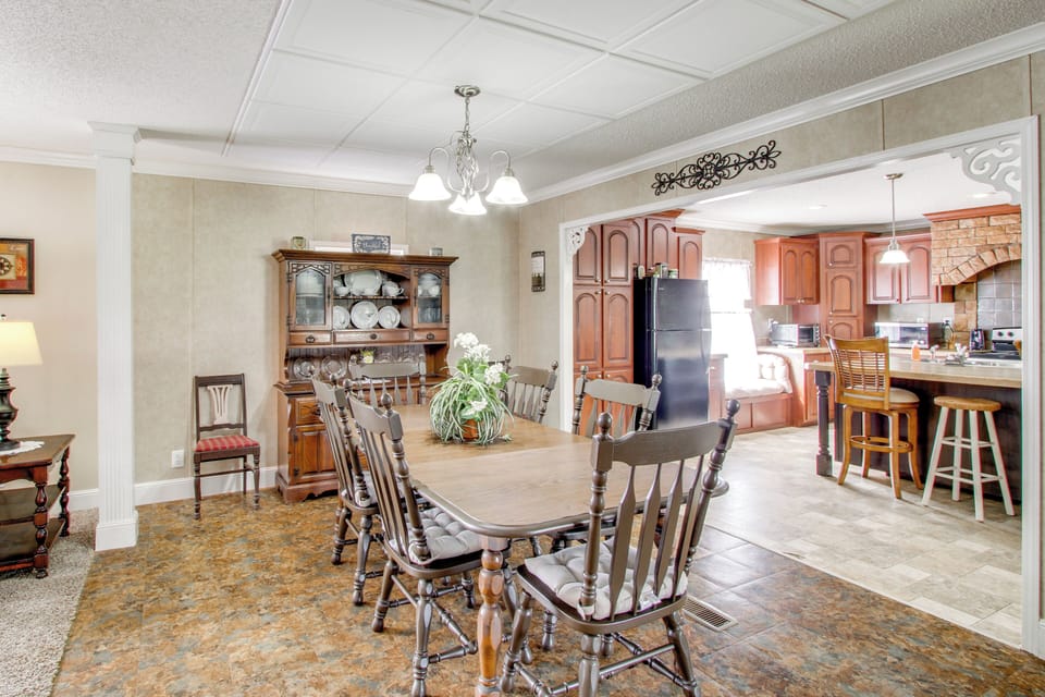 House (3 Bedrooms) | Interior