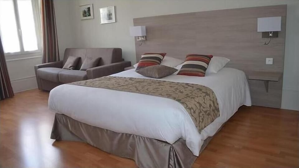 Superior Quadruple Room, City View | Free WiFi