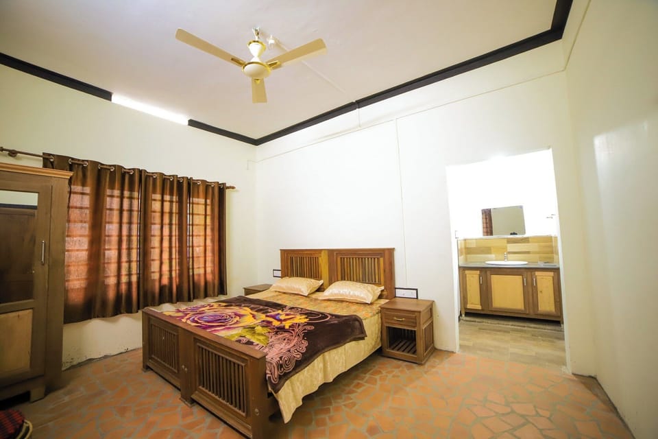 Standard Room, Partial Lake View | Free WiFi