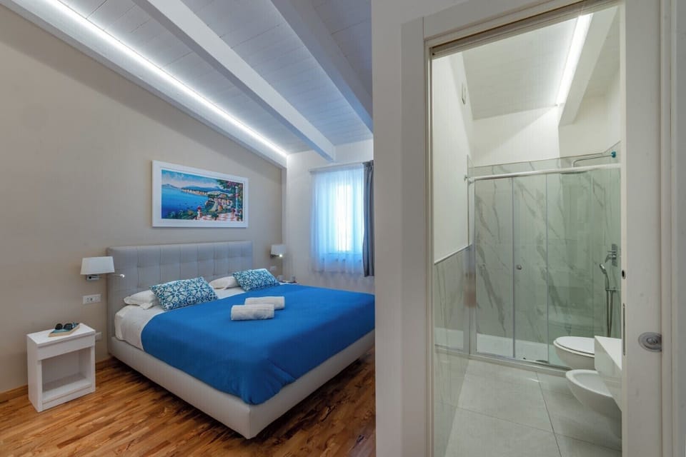 In-room safe, free WiFi