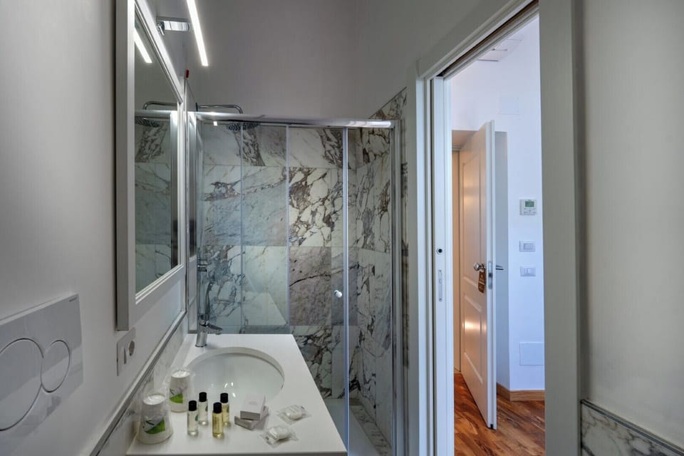 Comfort Double Room | Bathroom | Hair dryer, bidet