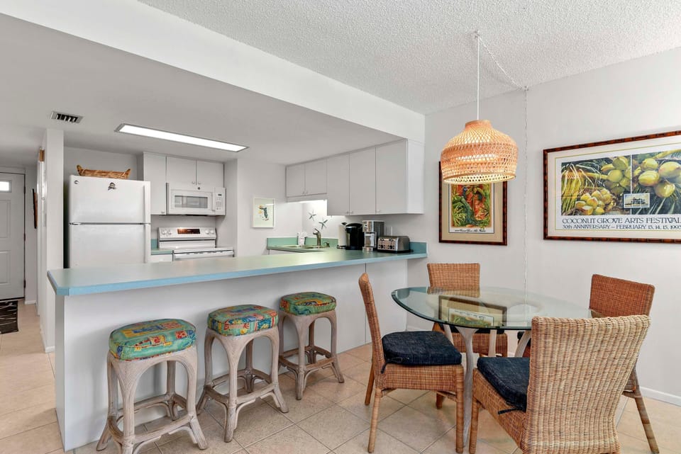 Condo, Multiple Beds (Seaward B101) | Dining