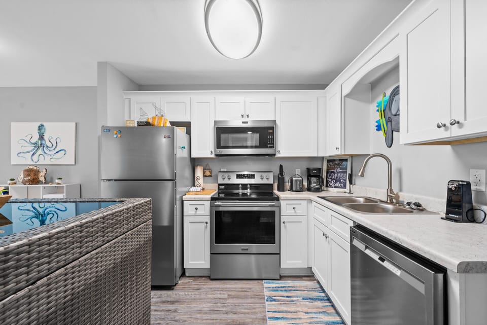 Condo, Multiple Beds (GS Plantation East 4108) | Private kitchen | Oven, toaster