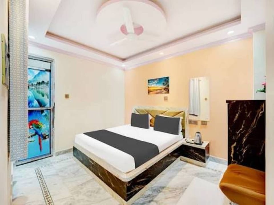 Luxury Room | Rollaway beds (surcharge), WiFi (free), bed sheets