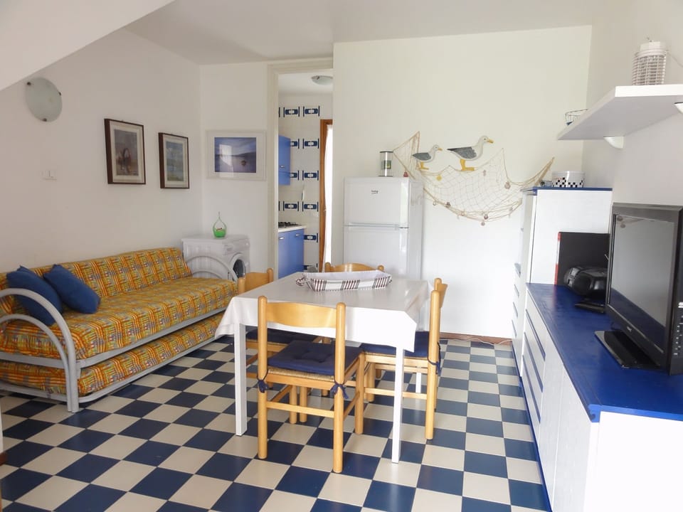 Villa, 2 Bedrooms, Balcony | Living room
