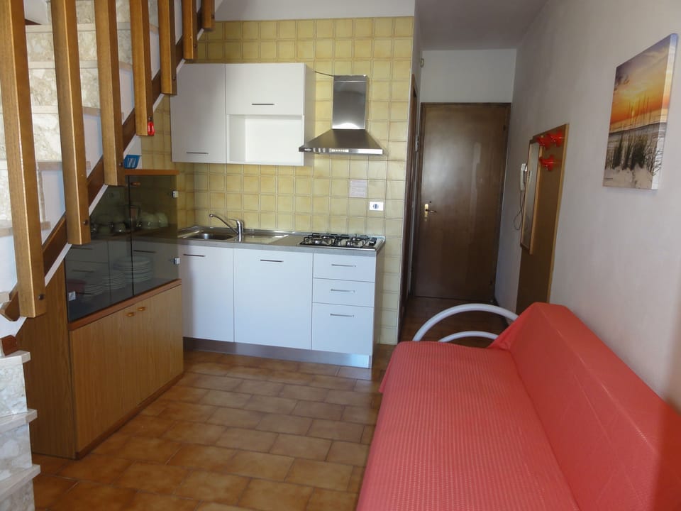 Apartment, 1 Bedroom, Balcony, City View | Living room