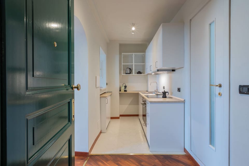 Studio | Private kitchen | Espresso maker, coffee/tea maker, electric kettle