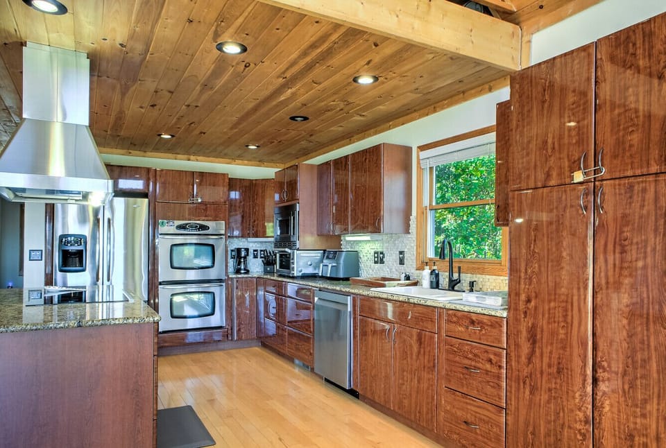 Large modern kitchen