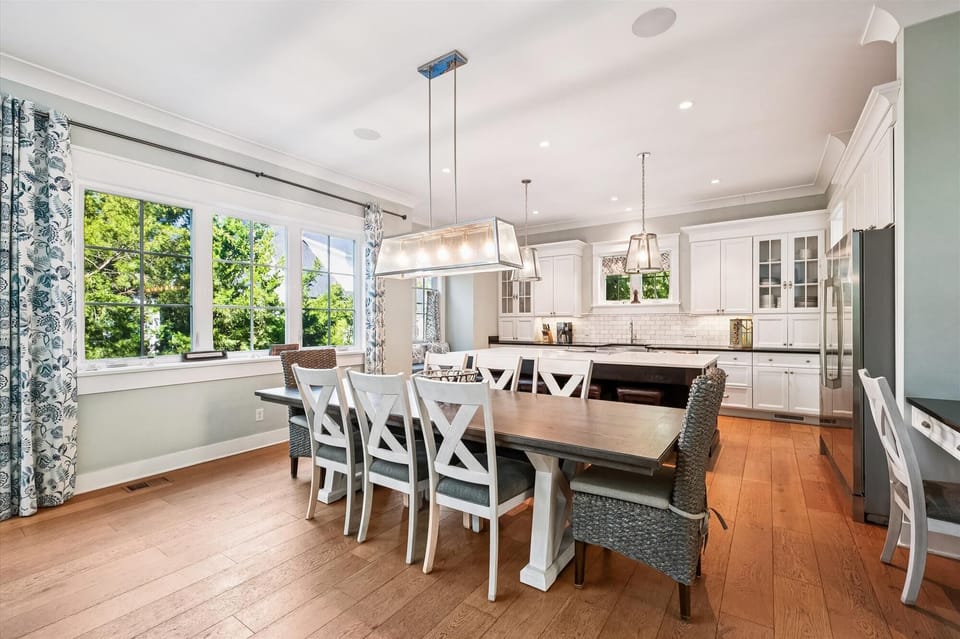 Dining Area at 5 Sand Dollar