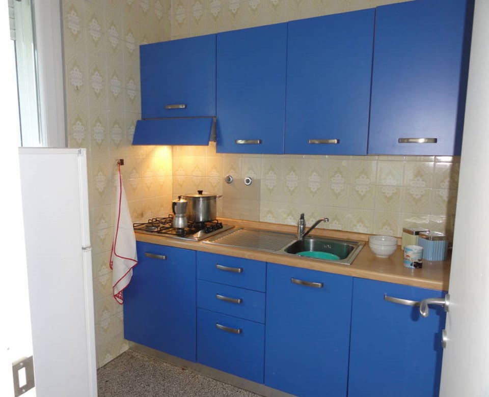 Apartment, 3 Bedrooms, Balcony, City View | Interior