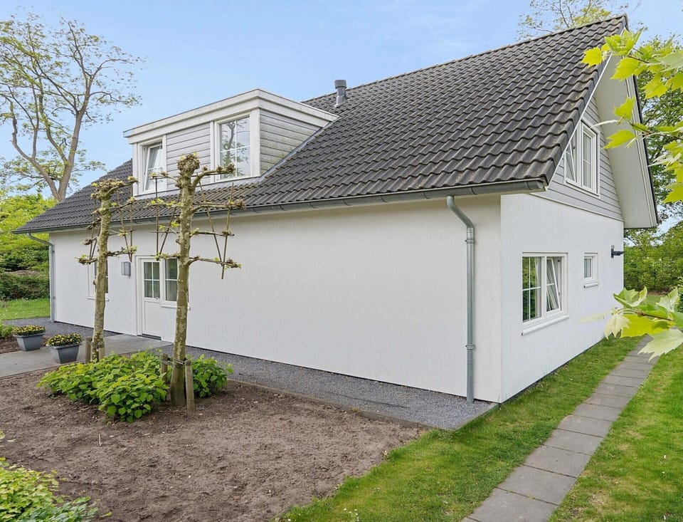 Bungalow | Exterior