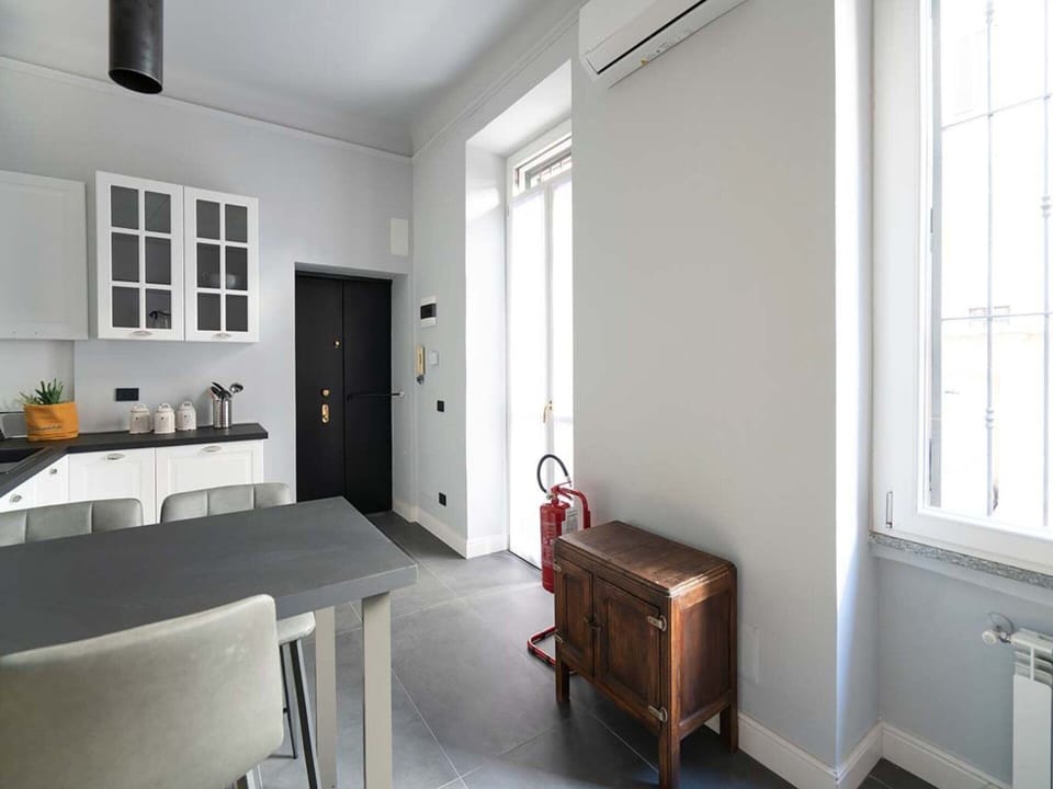 Apartment | Dining