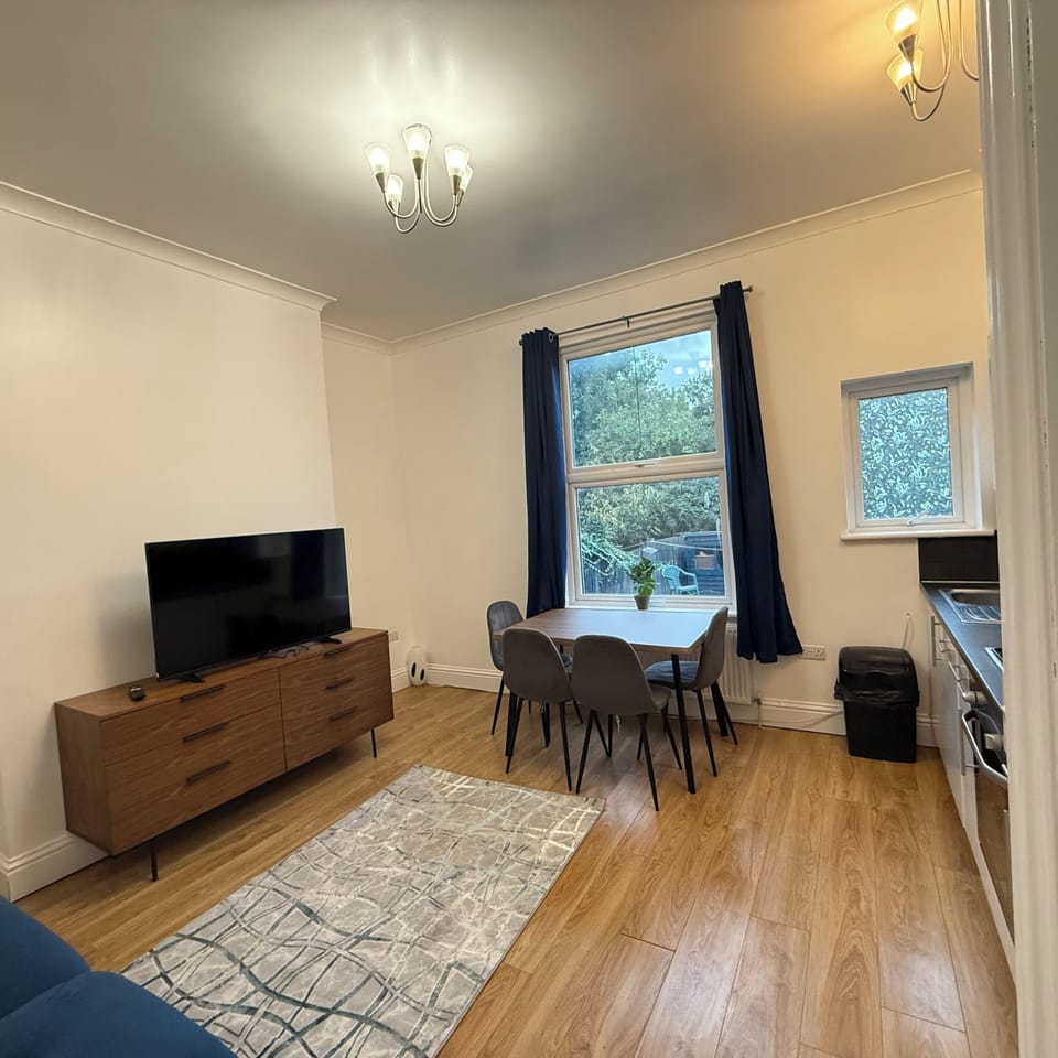 Apartment, 1 Bedroom | Room amenity
