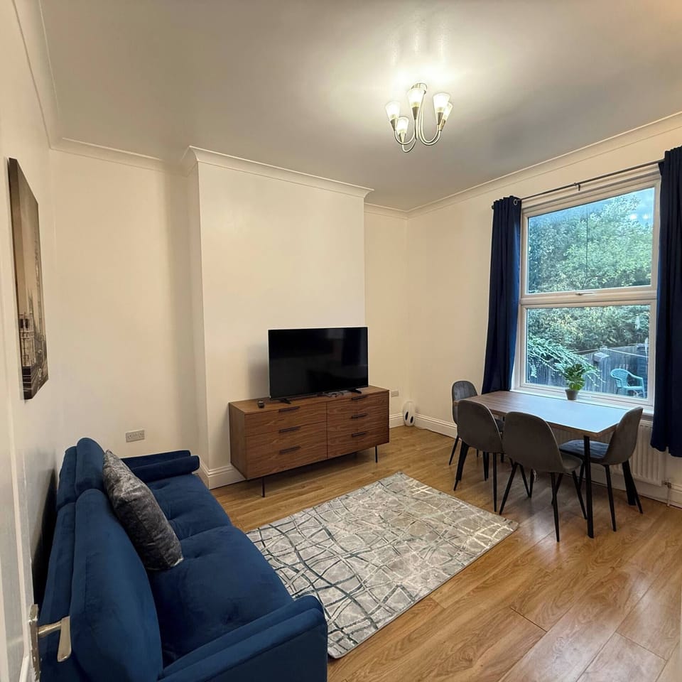 Apartment, 1 Bedroom | Living area