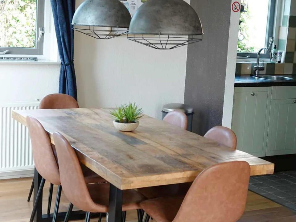 House | Dining