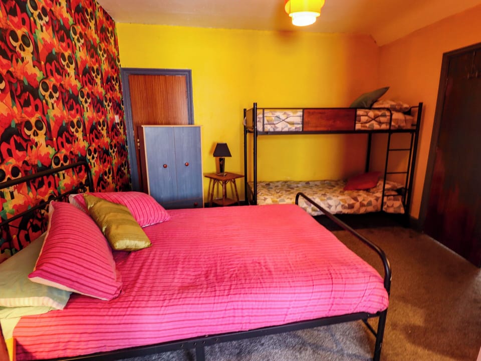 2 bedrooms, individually decorated, individually furnished, free WiFi