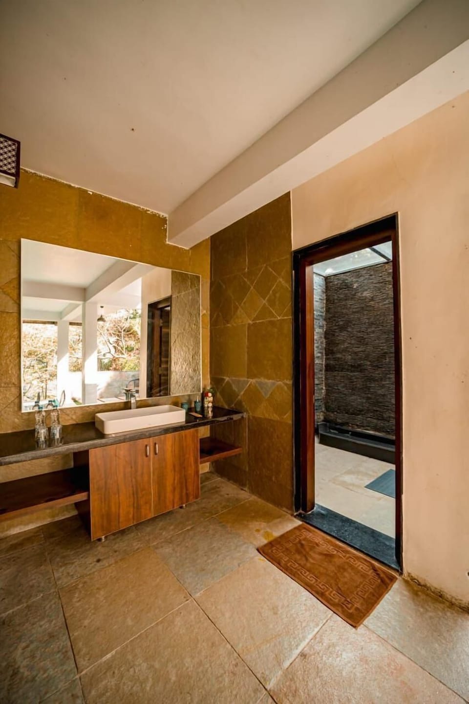 Villa Clove - 1BR Pool Villa | Bathroom | Free toiletries, towels, soap, shampoo