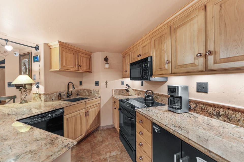 Condo (1 Bedroom) | Property amenity