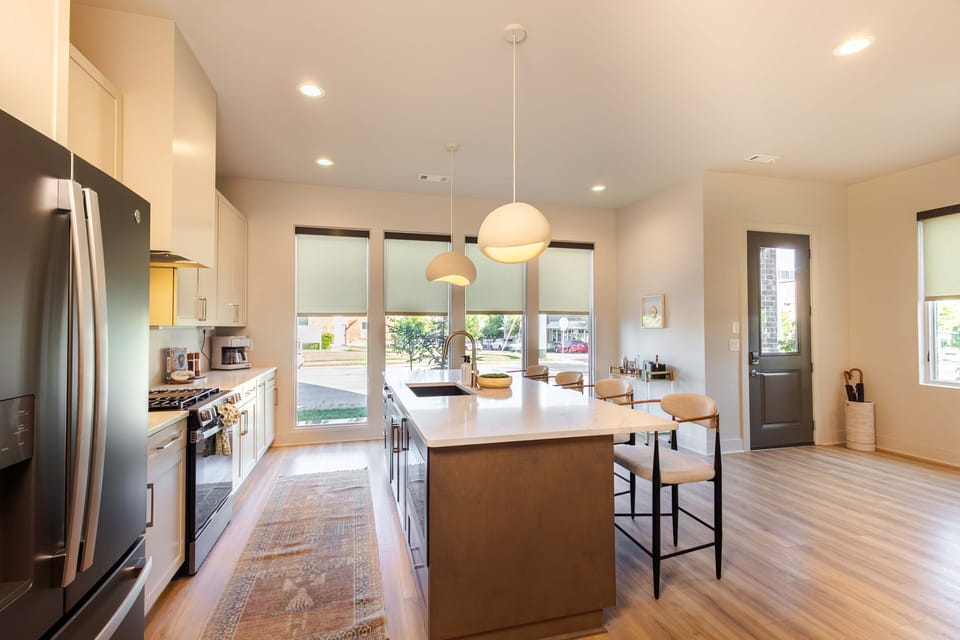 Gorgeous kitchen and open concept home perfect for family gatherings