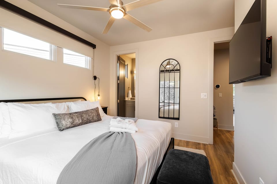 Bedroom 4 - Extra pillows and blankets provided for increased comfort.