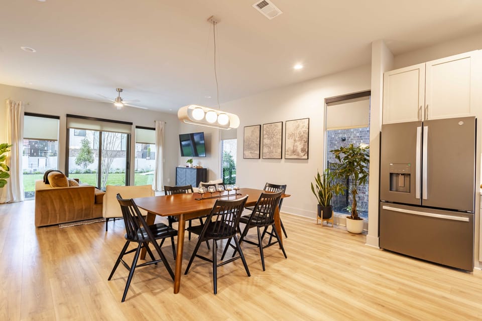 Open concept living / kitchen / dining