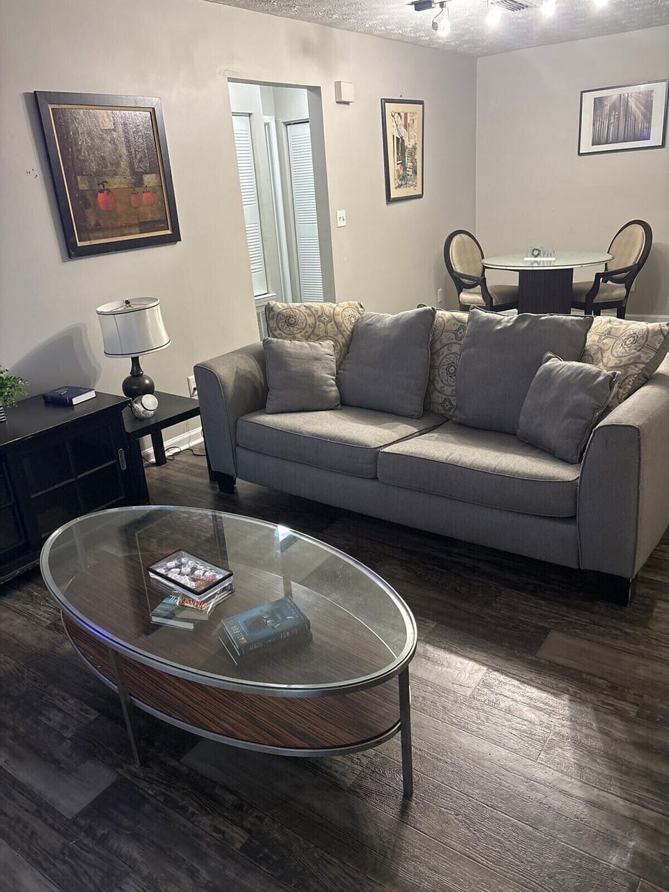 Living Room / Lounge