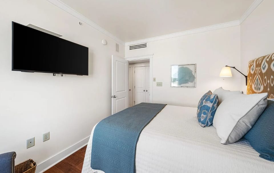 Condo, 2 Queen Beds (Salty's Six Palms 4A) | 2 bedrooms