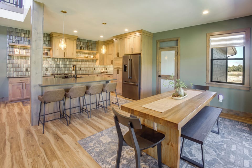 Dining Area | 1st Floor | Dishware & Flatware Provided