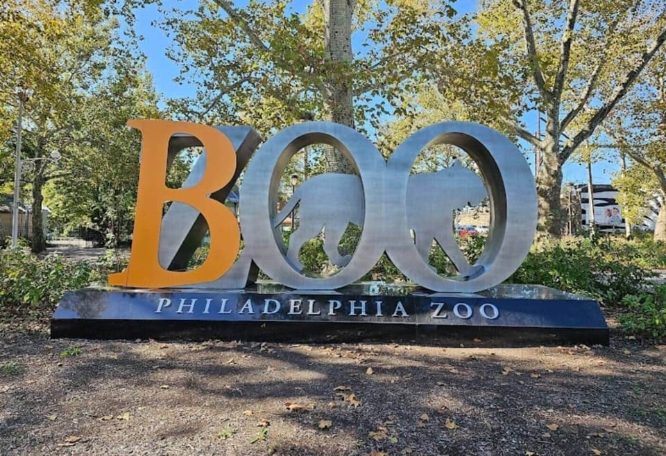 Walking distance to Philadelphia zoo