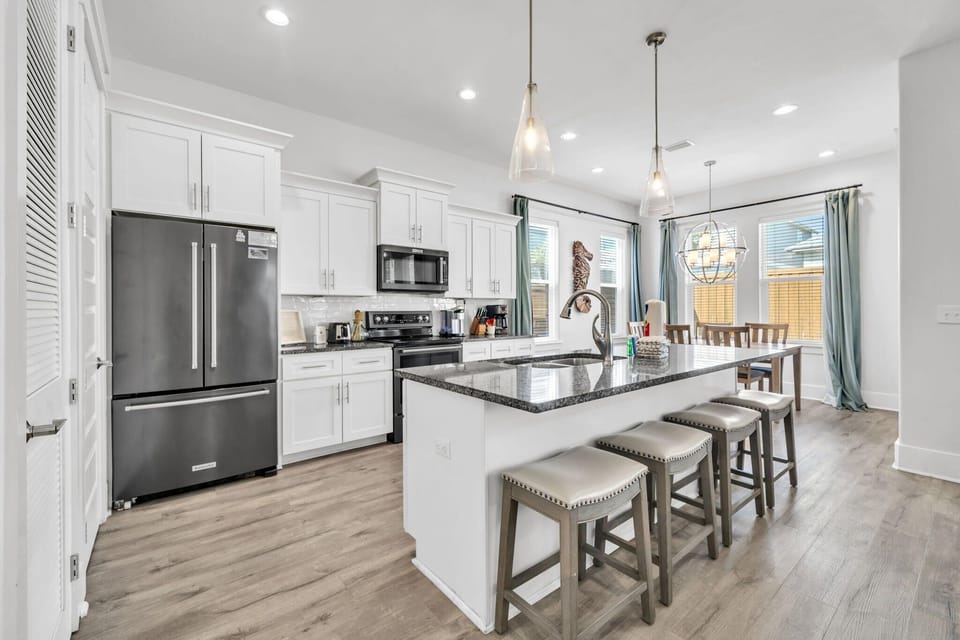 Kitchen with Island