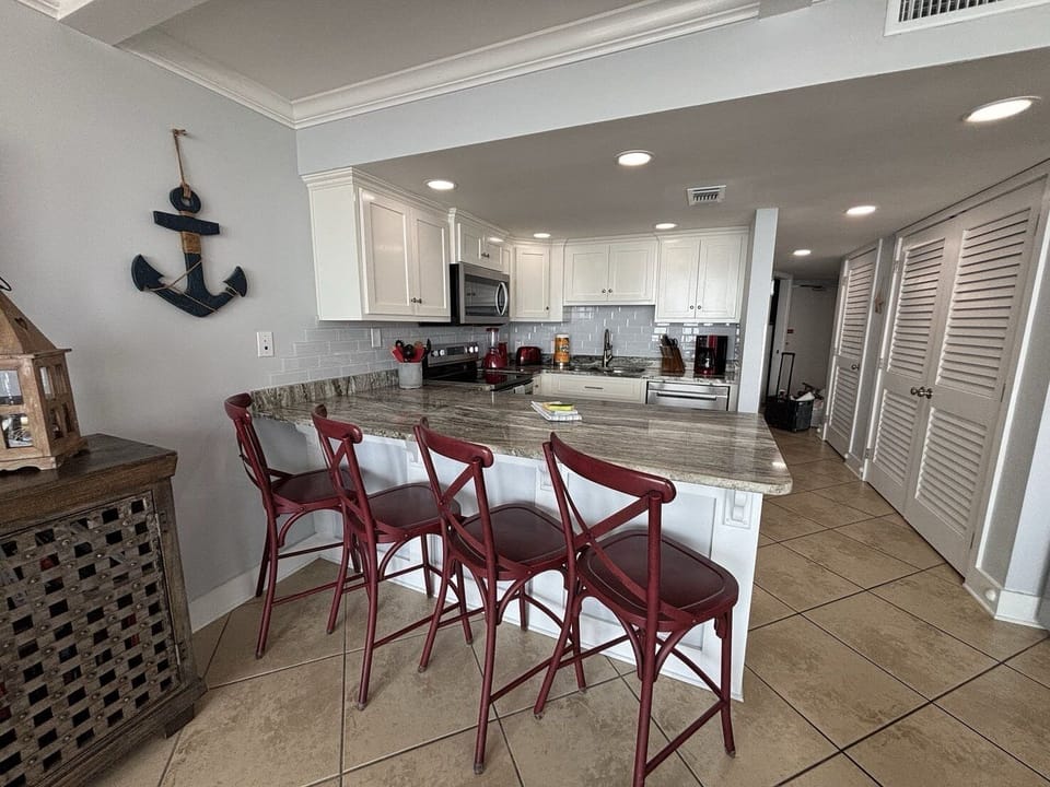 Dining area for 4