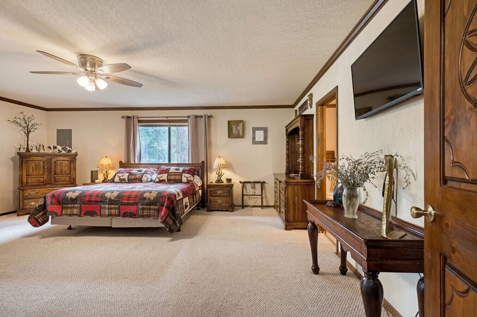 Bedroom 2 | Multiple Beds, TV & Desk Space for Work or Study
