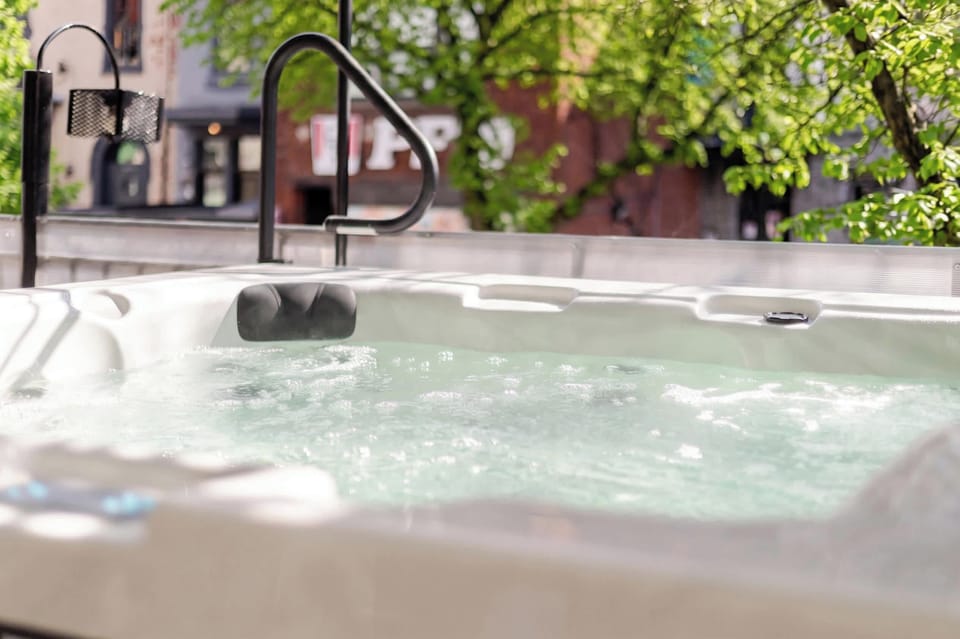 Hot Tub