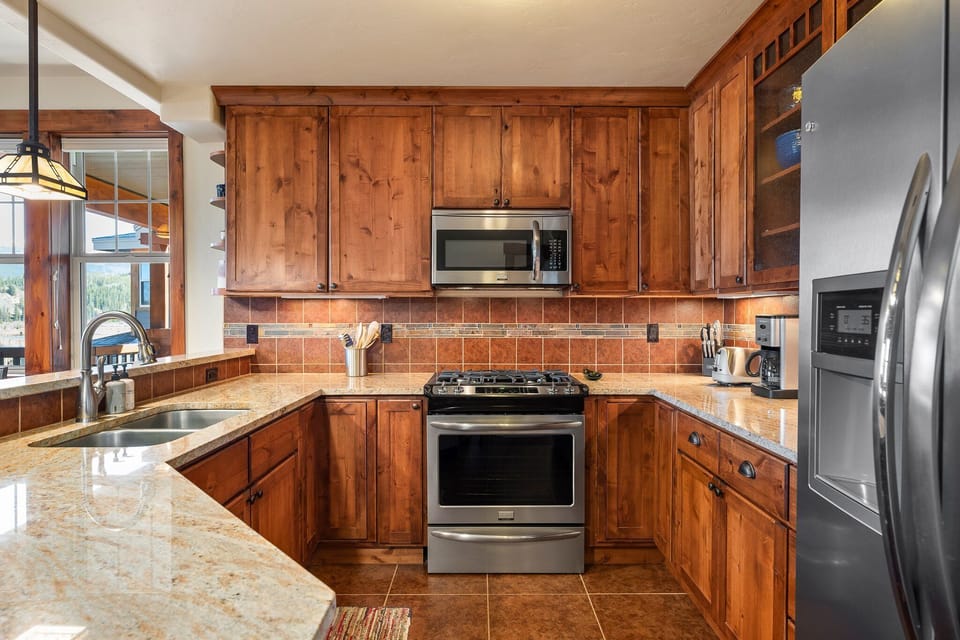 Fully Stocked Chef's Kitchen