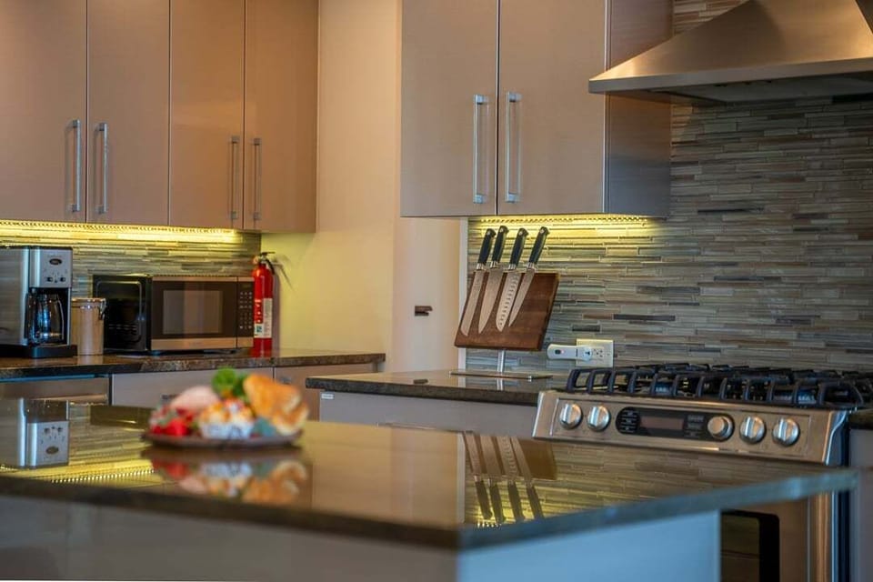 Fully Stocked Kitchen