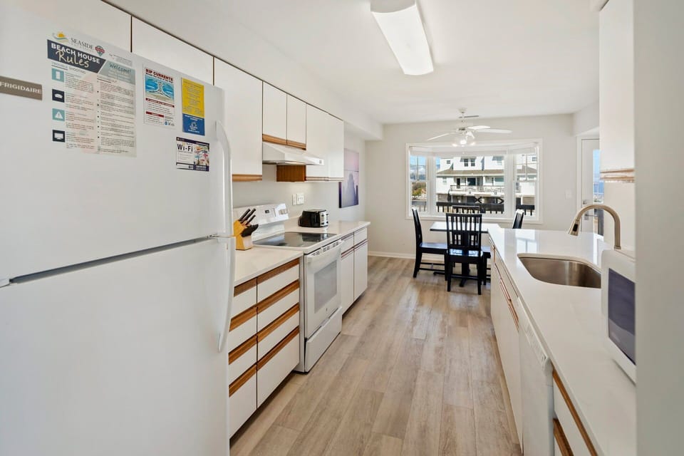 Kitchen – Fully equipped kitchen with everything needed for vacation cooking.