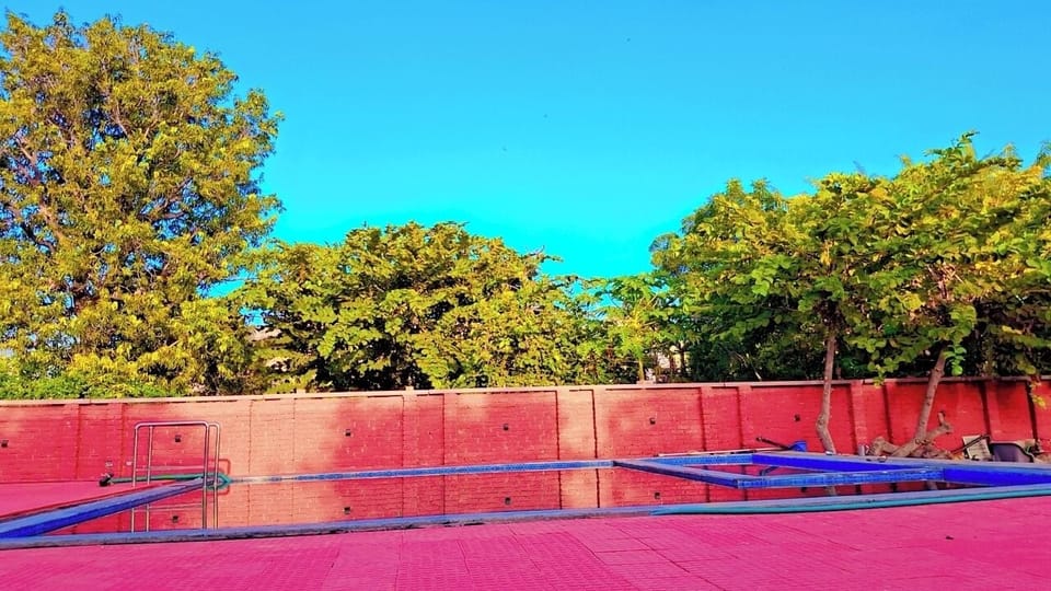 15 outdoor pools