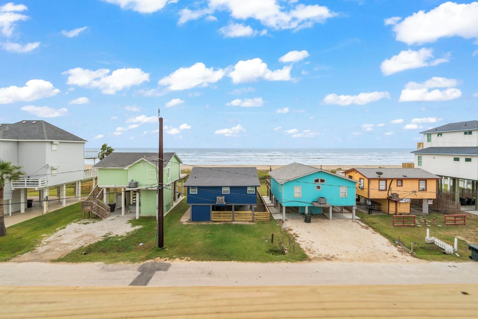 Ocean Views from the porch!