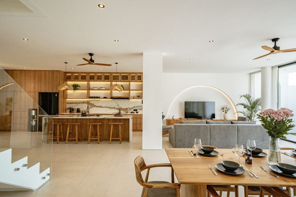 Luxury Villa, 3 Bedrooms, Pool View | Dining room