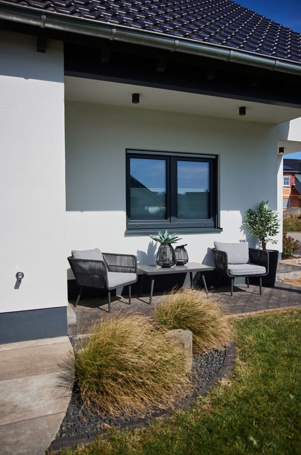 Home, Concrete, Shade, Houseplant, Design, Landscaping, Yard, Siding, Flowerpot, Daylighting