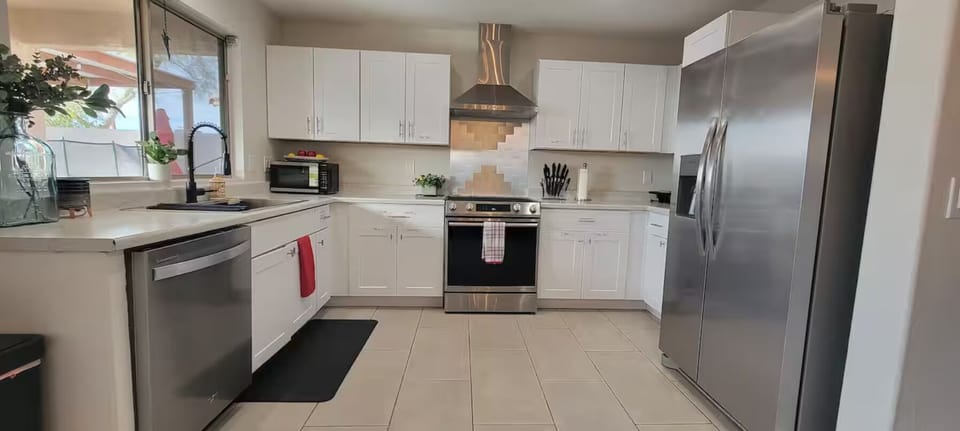 The kitchen,  ready to prepare your favorite food.