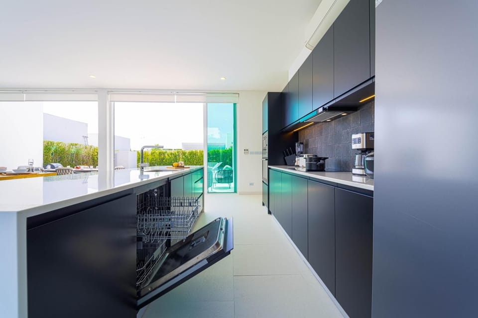 Villa, Pool View | Private kitchen | Coffee/tea maker, electric kettle, toaster