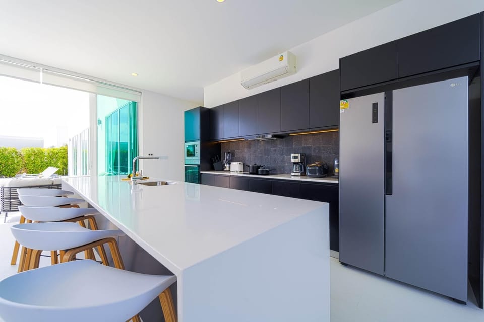Villa, Pool View | Private kitchen | Coffee/tea maker, electric kettle, toaster