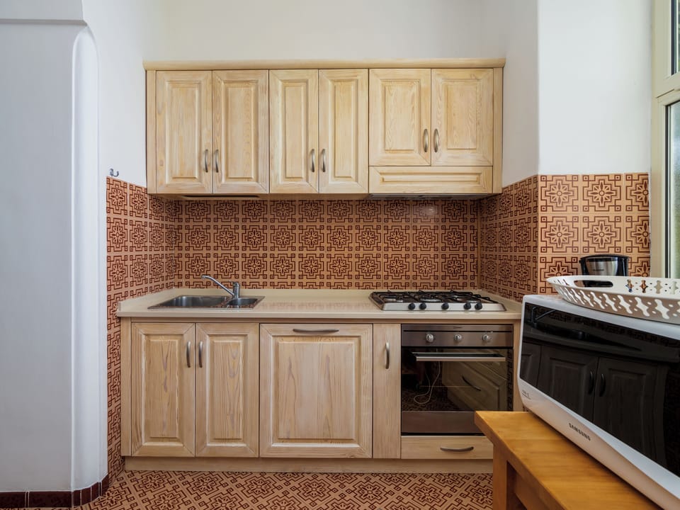 Exclusive House, Sea View | Private kitchen | Fridge, microwave, oven, stovetop